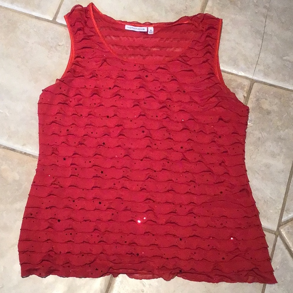 🌺 Sleeveless frilly blouse